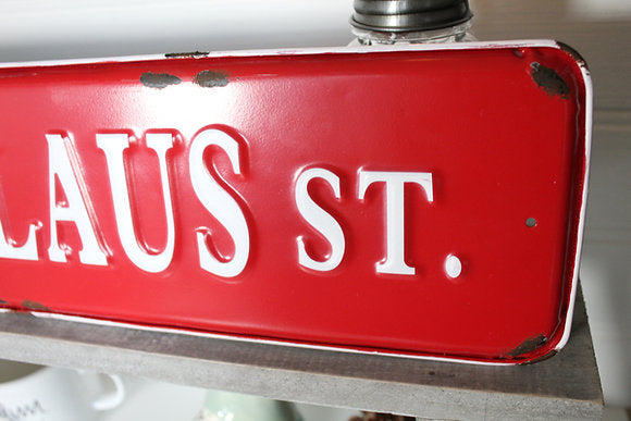 56cm Santa Claus St Sign
