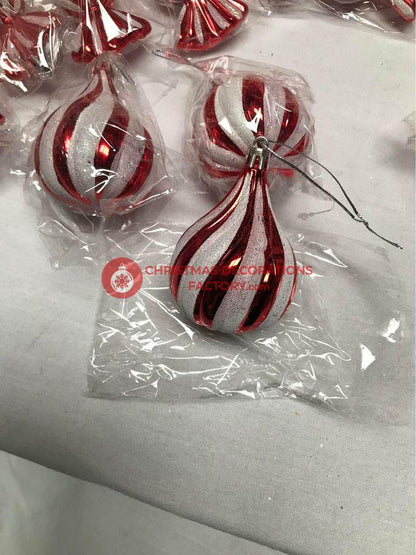 Candy Cane Swirl Bauble